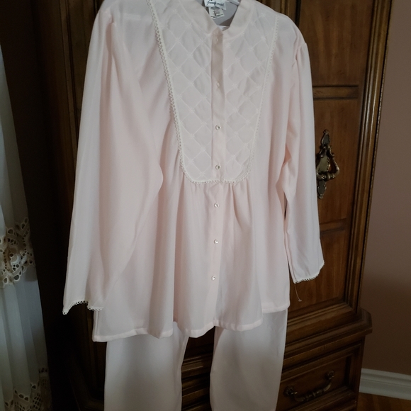 NWOT Ladie's vintage  XL pyjama - Picture 5 of 6